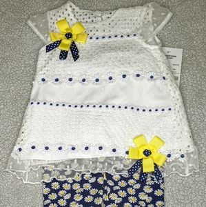Girls White Lace Top w/ Navy Daisy Capri